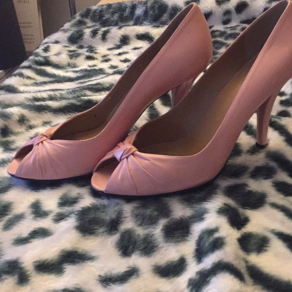 Stuart Weizman heel